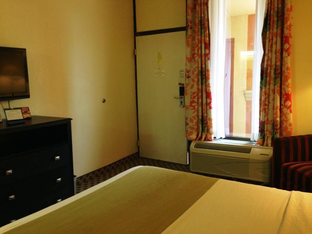 Days Inn By Wyndham Irving Grapevine Dfw Airport North Kültér fotó